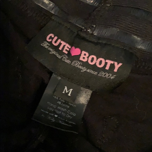 SOLD Cute Booty Lounge capri - Picture 4 of 5